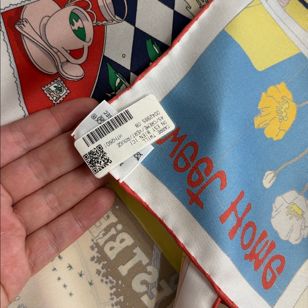 Brand new Hermes scarf 90 on est bien - Picture 6 of 7
